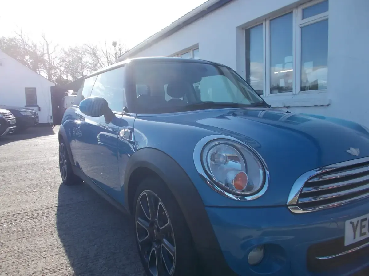Used Mini Cooper Hatch 122 HP (89 kW) 2012 Blue Hatchback