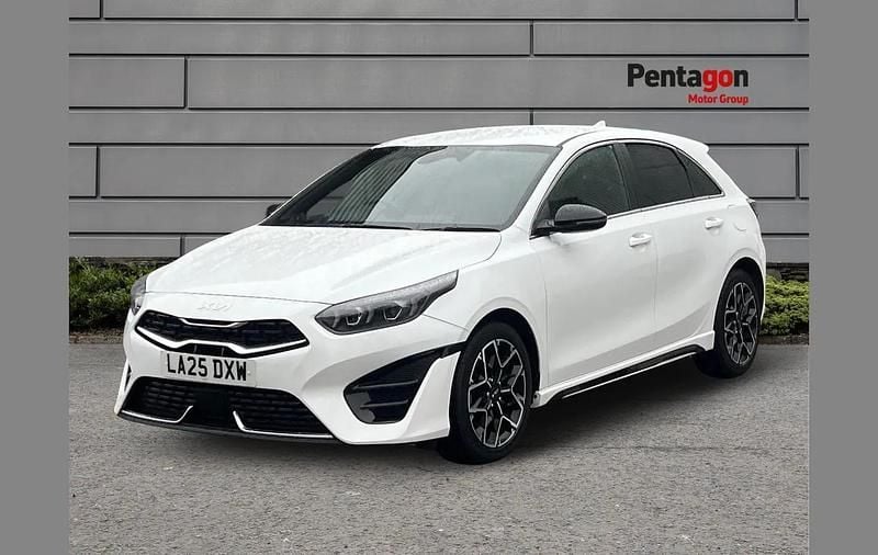 Used Kia Ceed GT-Line 138 HP (101 kW) 2025 White Hatchback