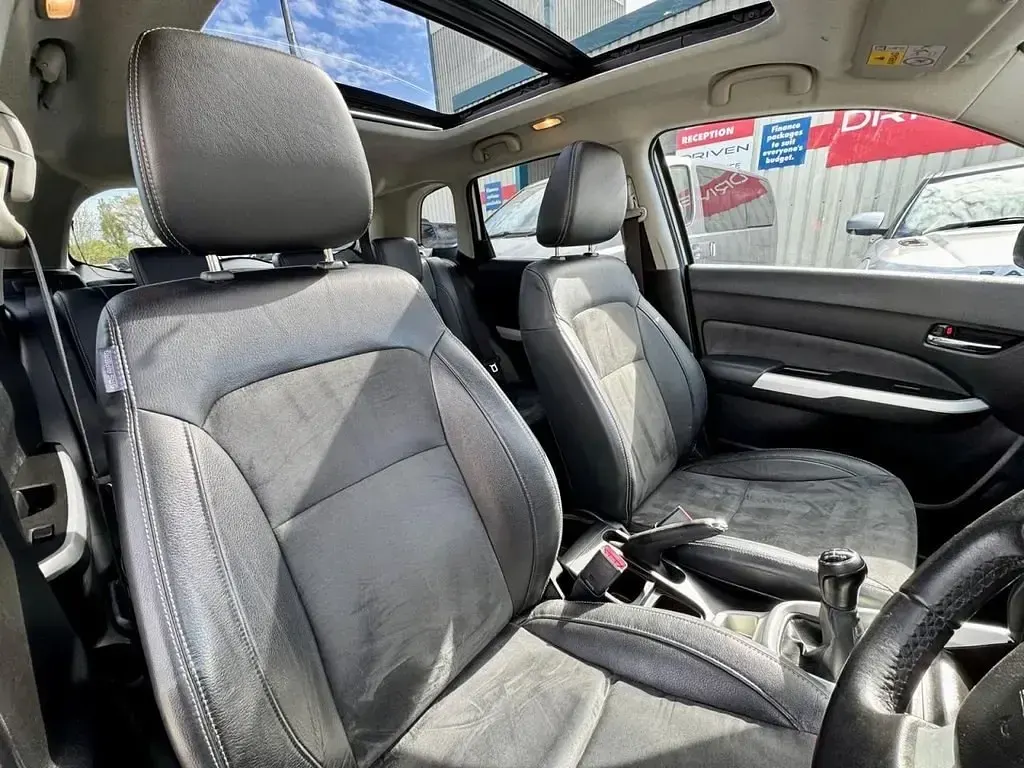 Used Suzuki Vitara SZ5 120 HP (88 kW) 2015 White SUV