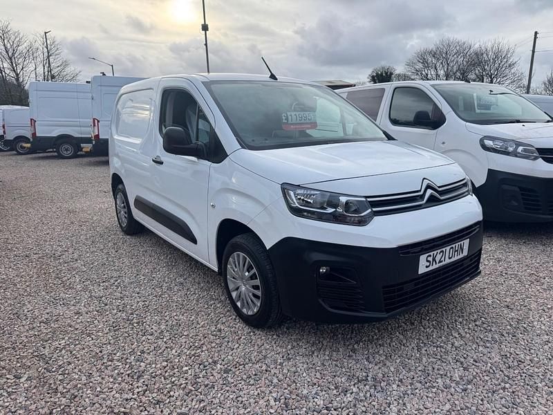 Usado Citroën Berlingo 2021 Blanco Monovolumen