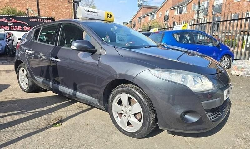 Used Renault Mégane III Dynamique 110 HP (80 kW) 2011 Grey Hatchback