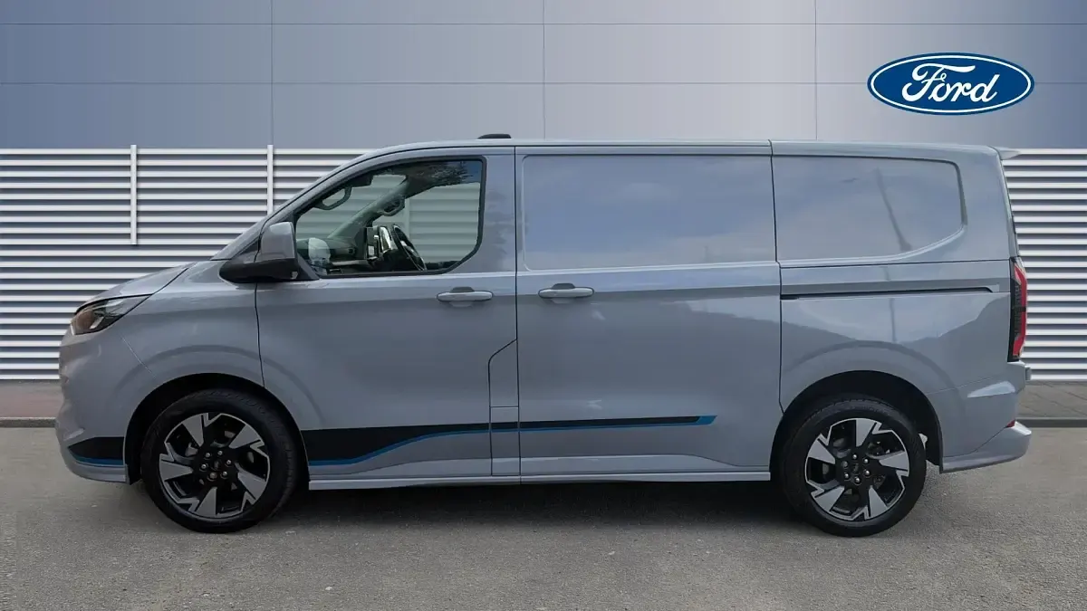 Used Ford Transit Custom Sport 170 HP (125 kW) 2025 Van