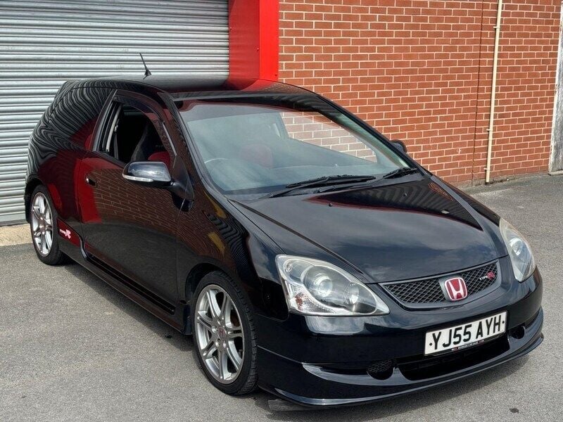 Black Used 2005 Honda Civic Type R Hatchback | £5,495 (Good price) - Image 1/4