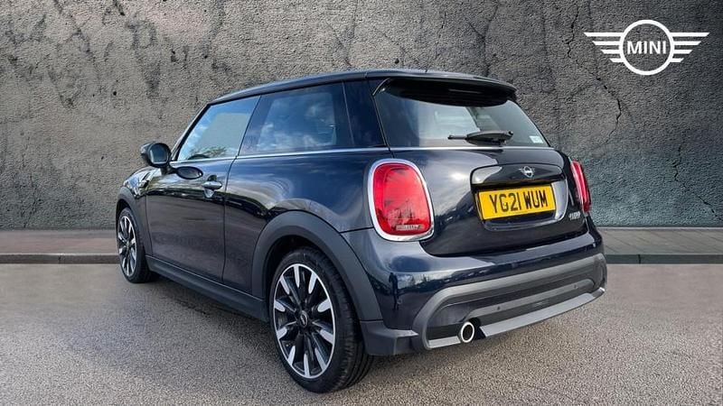 Used Mini Cooper Exclusive 134 HP (98 kW) 2021 Black Hatchback
