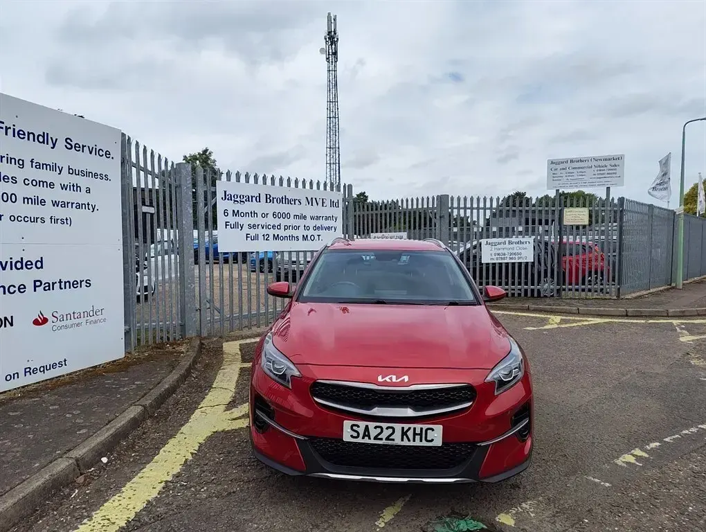 Used Kia XCeed 118 HP (86 kW) 2022 Mett red SUV