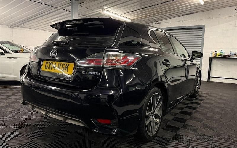 Used Lexus CT200h Sport Line 136 HP (100 kW) 2017 Hatchback