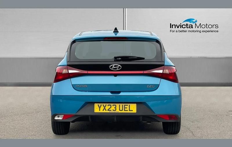 Used Hyundai i20 SE 100 HP (73 kW) 2023 Turquoise Hatchback