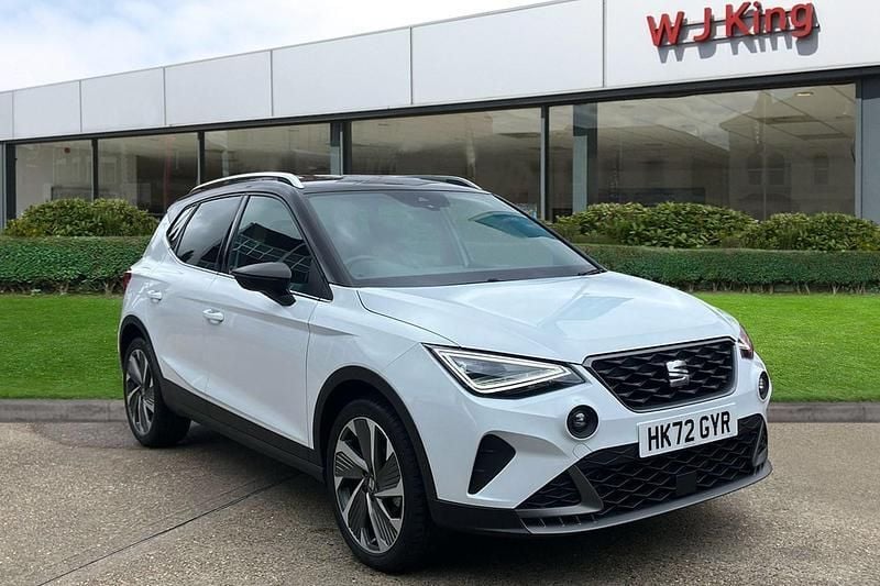 White Used 2022 Seat Arona FR Sport SUV | £17,165 (Fair price) - Image 1/3