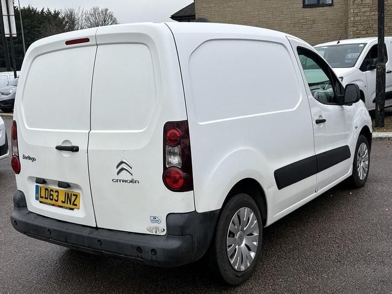 Used Citroën Berlingo 75 HP (55 kW) 2013 White MPV