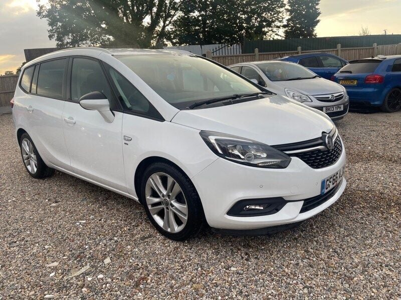 White Used 2016 Vauxhall Zafira SRi MPV | £8,399 (Expensive) - Image 1/4