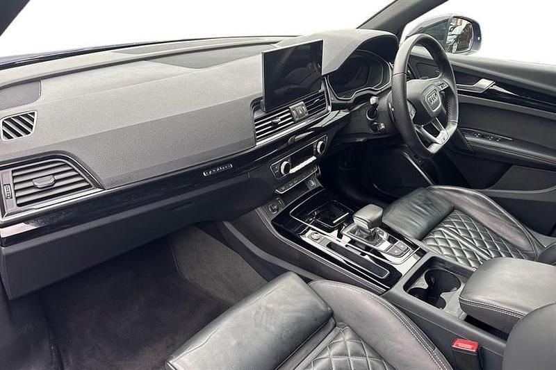 Used Audi Q5 Comfort 204 HP (150 kW) 2022 Ultra blue SUV