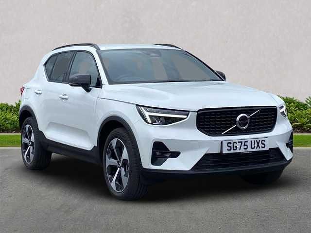 Used Volvo XC40 Plus 194 HP (142 kW) 2025 SUV