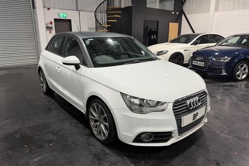 Used Audi A1 Sportback Sport 122 HP (89 kW) 2013 White Hatchback
