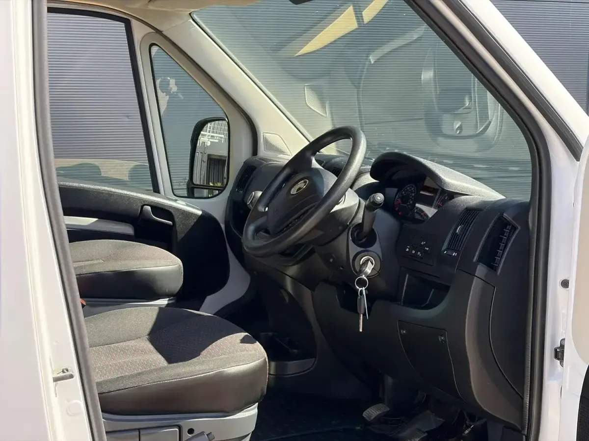 Begagnad Vauxhall Movano S 2023 Vit