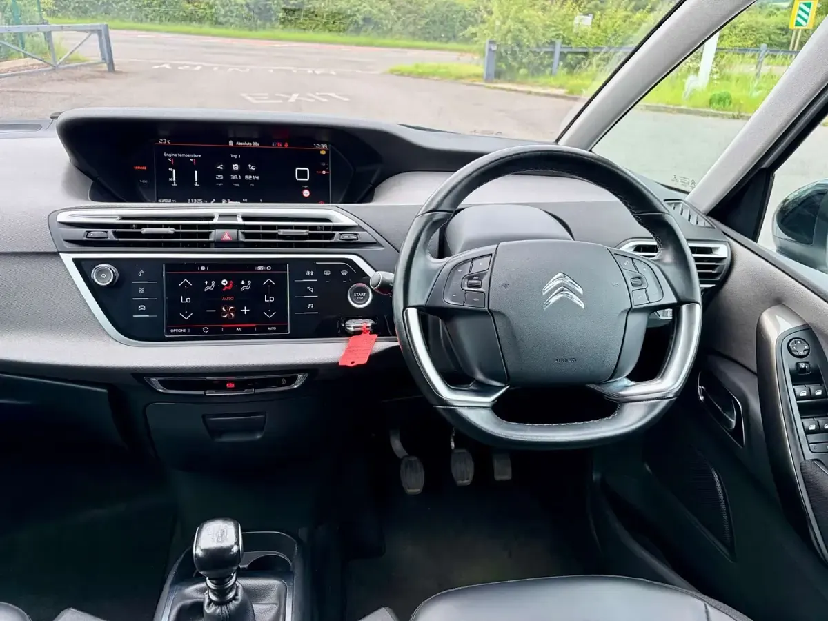 Used Citroën C4 SpaceTourer 2022 White MPV