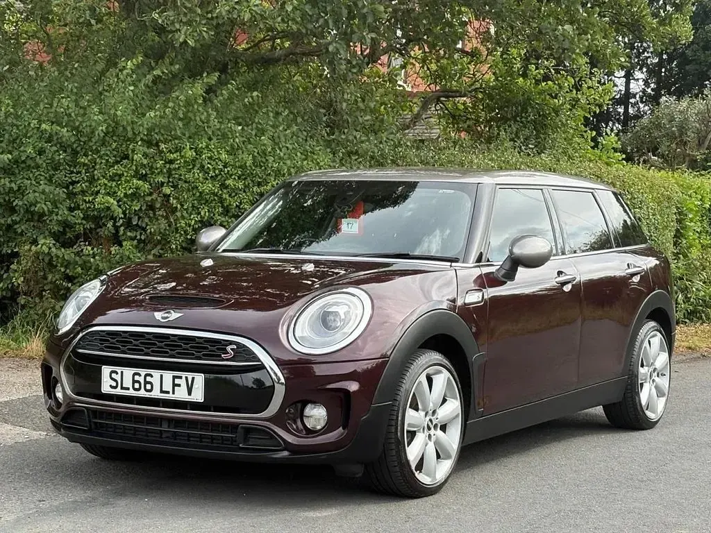 Used Mini Cooper Clubman 190 HP (139 kW) 2016 Red Estate