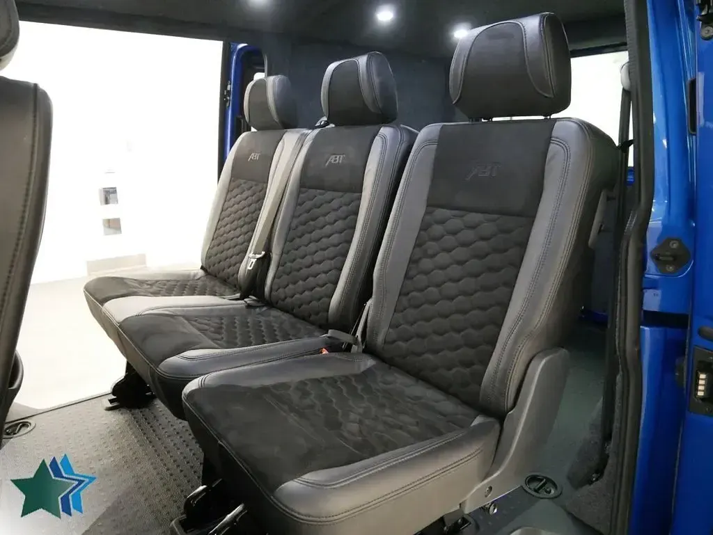 Used VW Transporter Highline 204 HP (150 kW) 2022 Blue Van