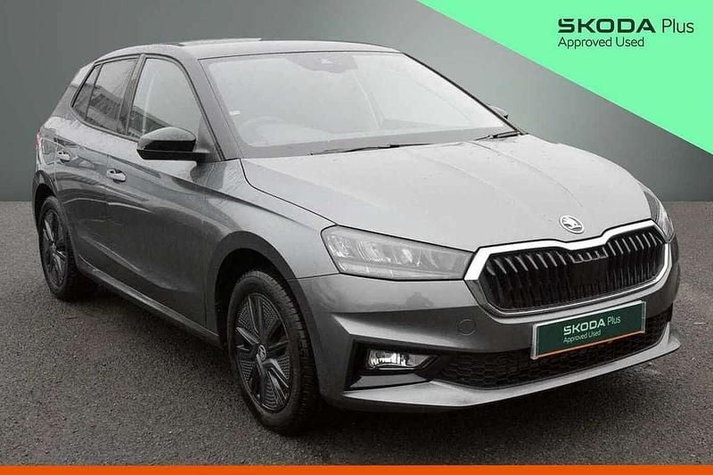 Grey New 2025 Skoda Fabia Design Edition Hatchback | £18,795 (Fair price) - Image 1/4