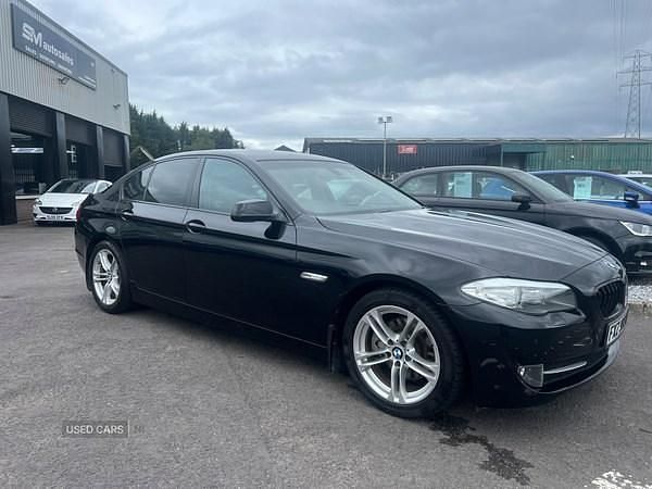 Black Used 2011 BMW 520 Sedan | £5,450 (Expensive) - Image 1/4