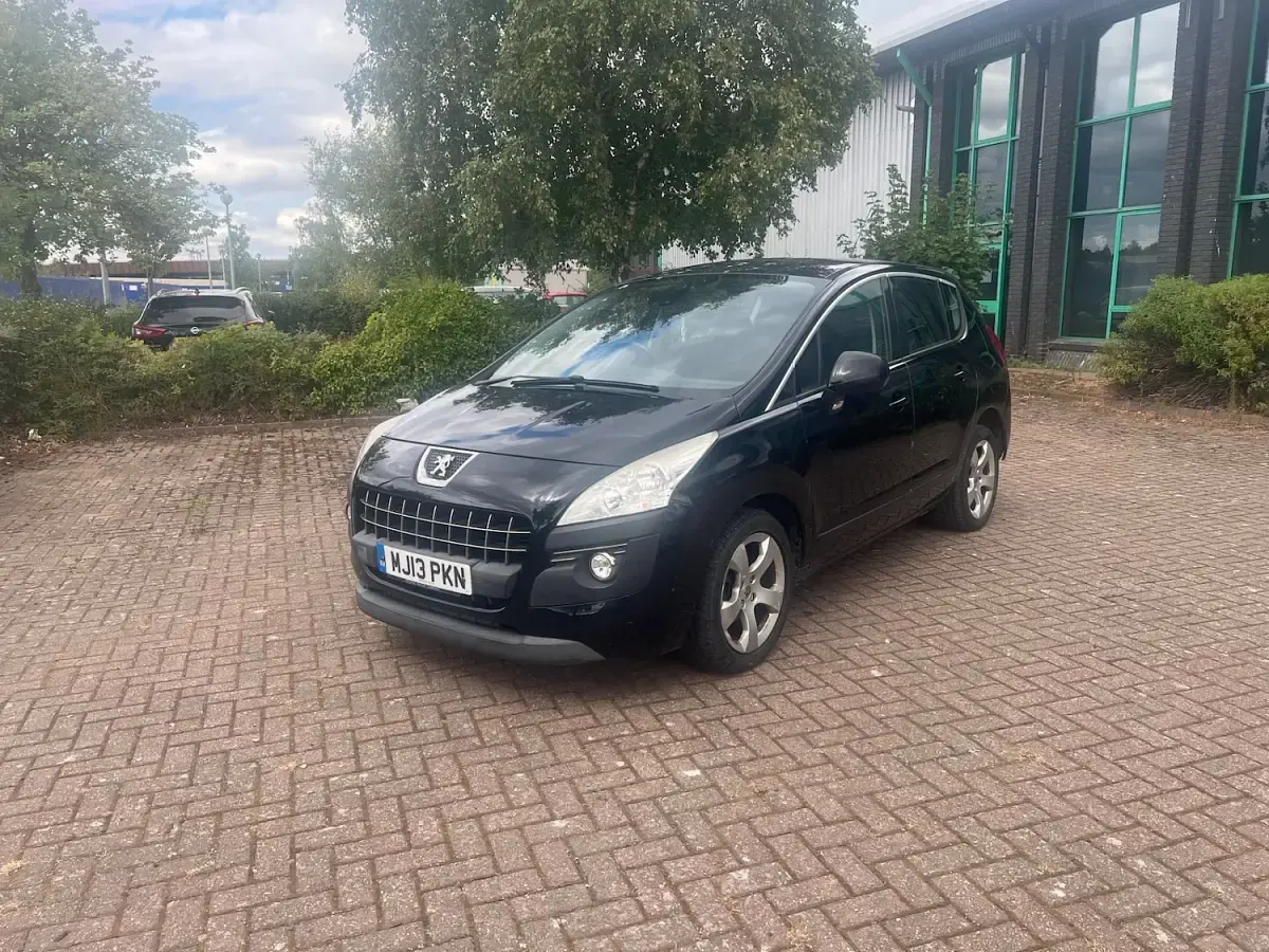 Used Peugeot 3008 Active 115 HP (84 kW) 2013 Black Estate