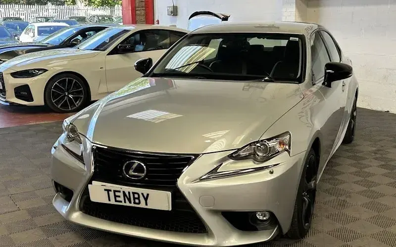 Used Lexus IS300h Sport Line 223 HP (164 kW) 2016 Silver Sedan