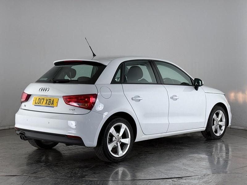 Used Audi A1 Sportback Sport 125 HP (91 kW) 2017 White Hatchback