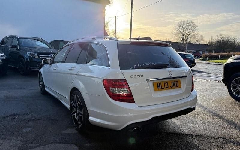 Used Mercedes C250 AMG 204 HP (150 kW) 2012 White Estate