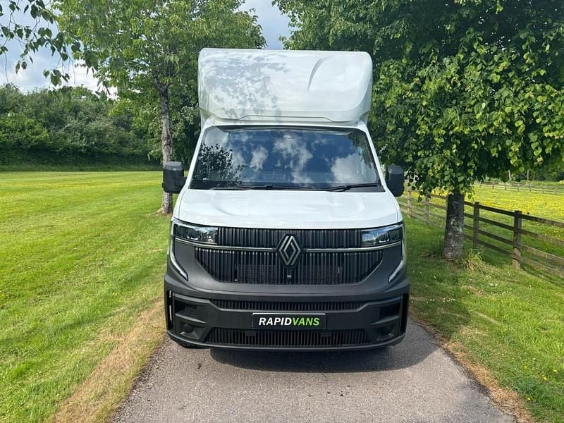 New Renault Master 2025 White Van