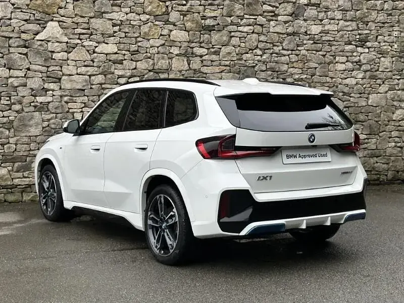 Usado BMW iX1 M Sport 227 kW (309 HP) 2023 Branco SUV