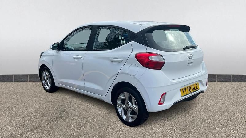 Used Hyundai i10 SE 67 HP (49 kW) 2020 White Hatchback