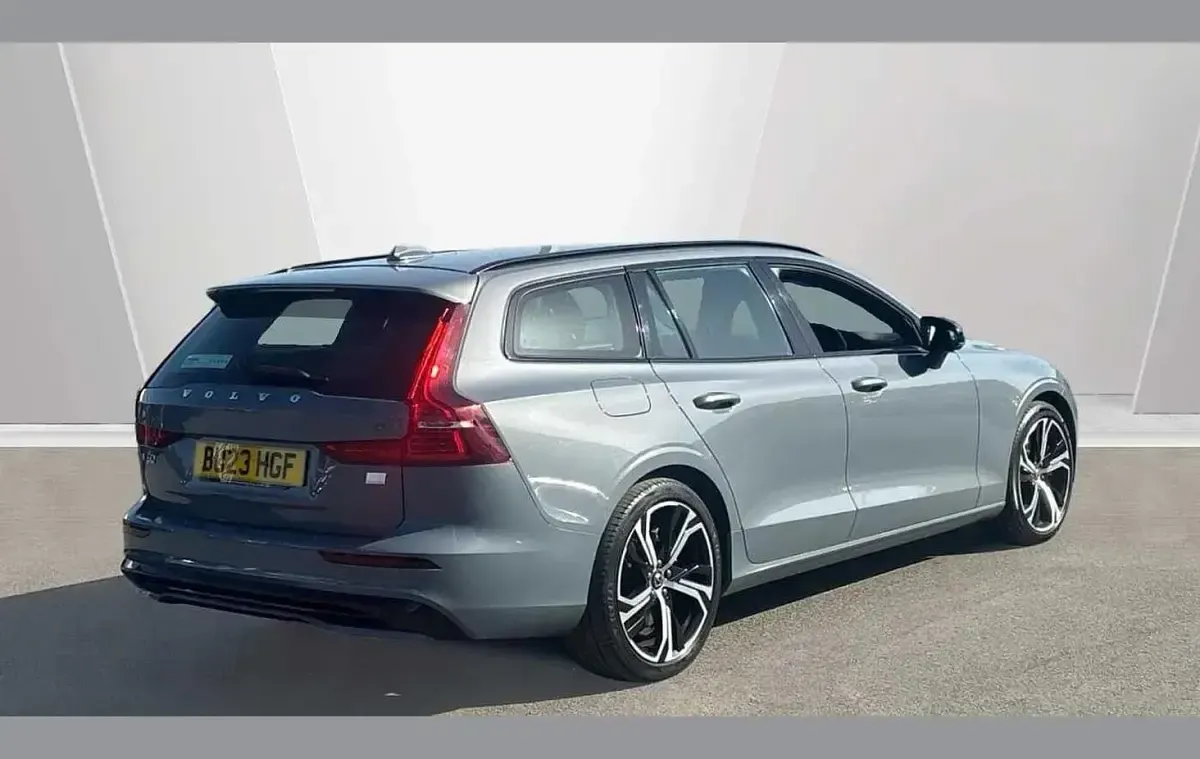 Used Volvo V60 Plus 344 HP (253 kW) 2023 Grey Estate
