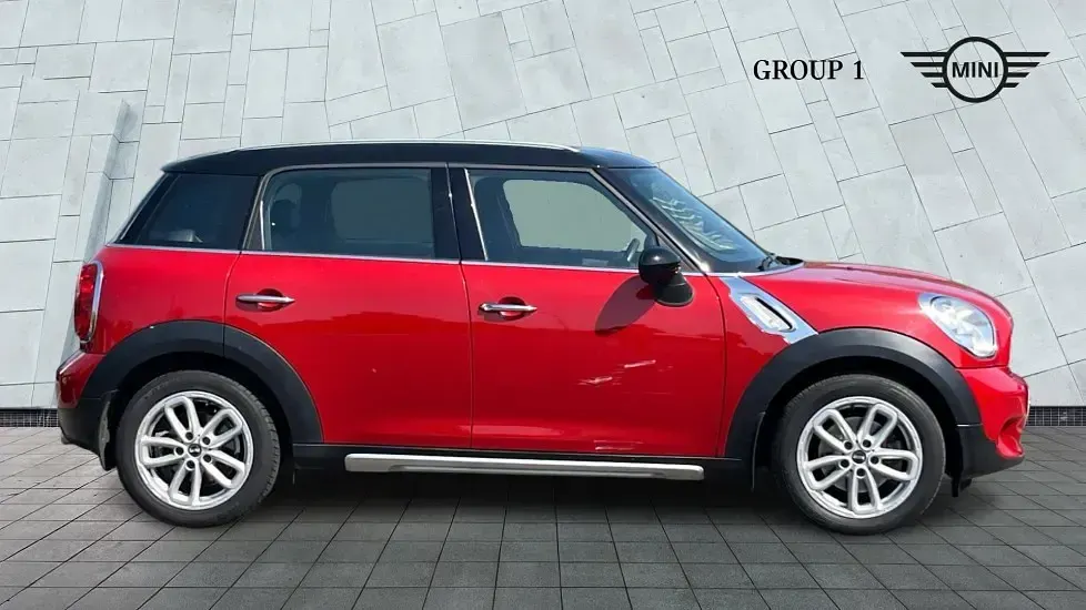 Used Mini Cooper D Countryman 110 HP (80 kW) 2016 Red SUV