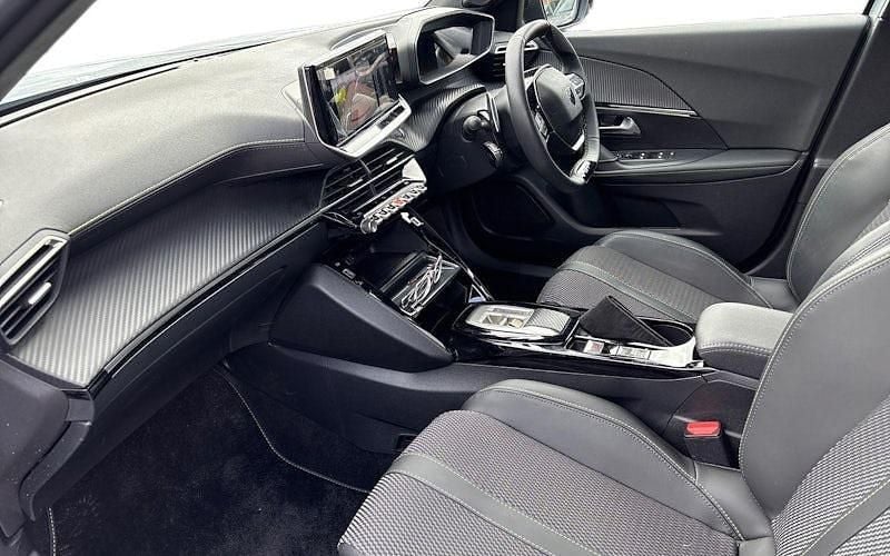 Second-hand Peugeot 2008 GTi 145 CP (106 kW) 2025 Alb SUV