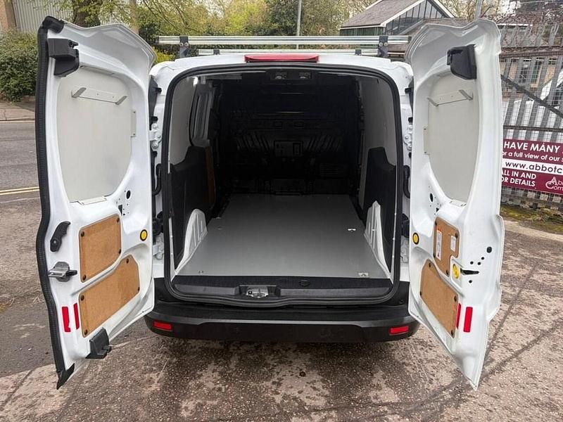 Used Ford Transit Connect Trend 100 HP (73 kW) 2017 White MPV