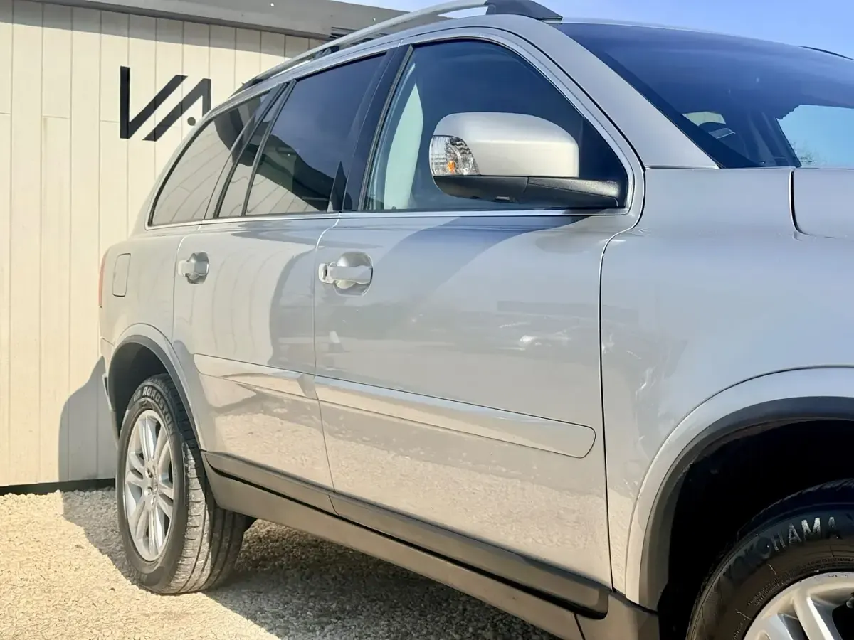 Used Volvo XC90 SE 200 HP (147 kW) 2011 Silver SUV