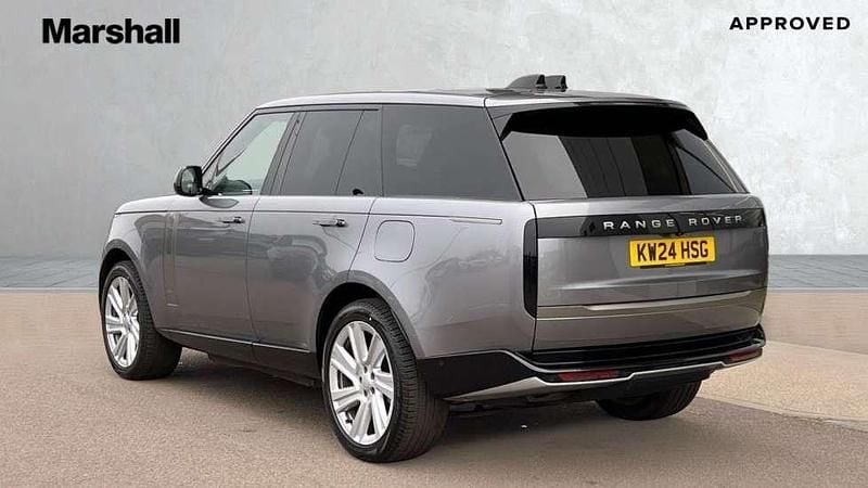 Used Land Rover Range Rover HSE 460 HP (338 kW) 2024 Metallic  eiger grey SUV