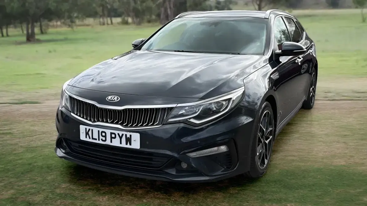 Used Kia Optima 136 HP (100 kW) 2019 Blue Estate