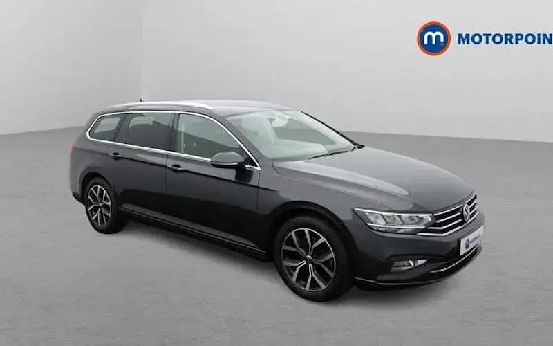 Begagnad VW Passat SEL 150 HK (110 kW) 2023 Kombi