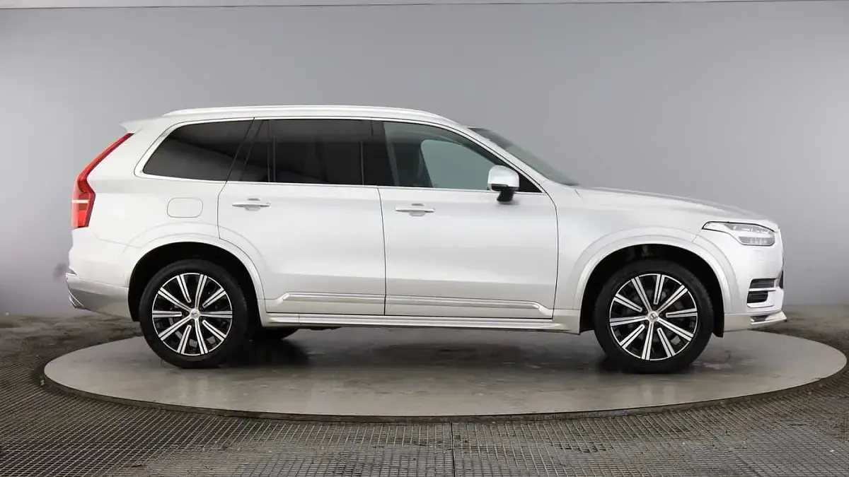 Used Volvo XC90 Inscription 235 HP (172 kW) 2021 Silver SUV