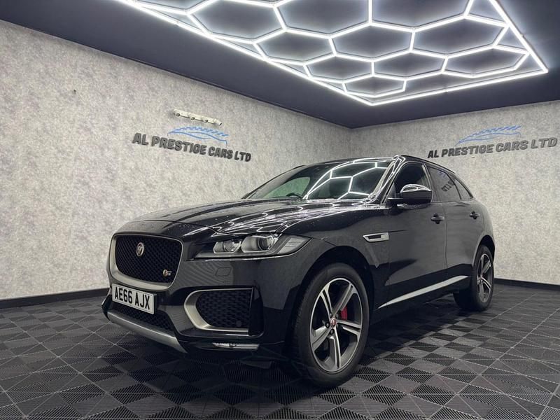 Black Used 2016 Jaguar F-Pace S SUV | £12,499 (Fair price) - Image 1/4