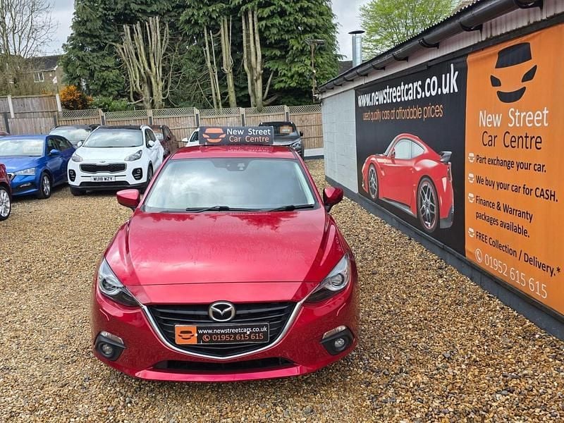 Usado Mazda 3 165 HP (121 kW) 2015 Vermelho Citadino