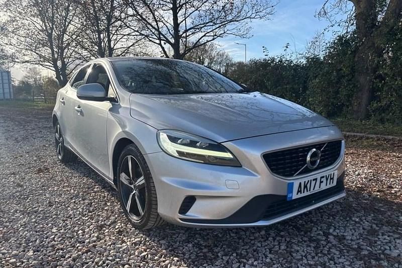 Silver Used 2017 Volvo V40 R-Design Hatchback | £9,695 (Fair price) - Image 1/1