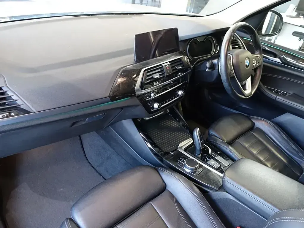 Begagnad BMW X3 xLine 184 HK (135 kW) 2019 Silver SUV