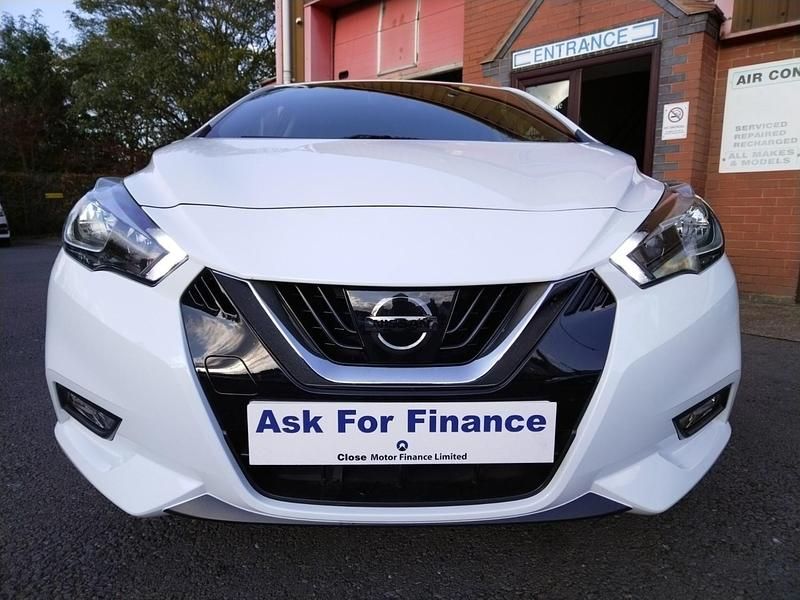 Used Nissan Micra N-Connecta 90 HP (66 kW) 2018 White Hatchback