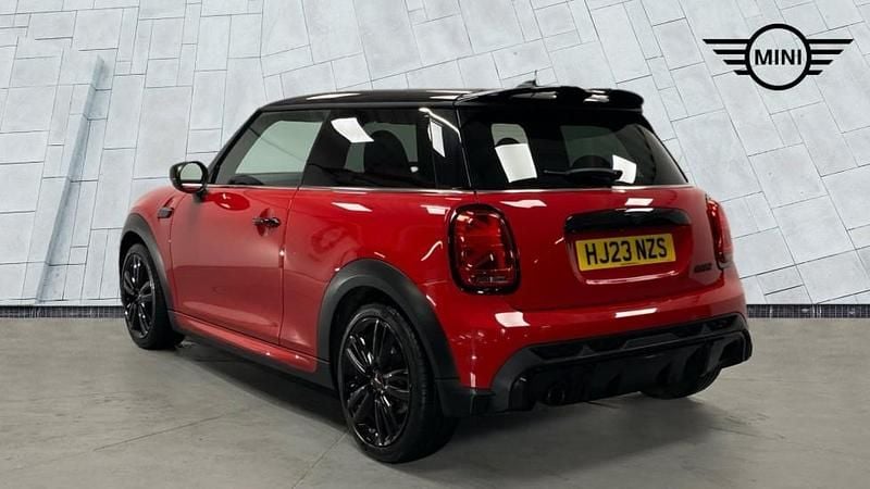 Used Mini Cooper Hatch 134 HP (98 kW) 2023 Red Hatchback