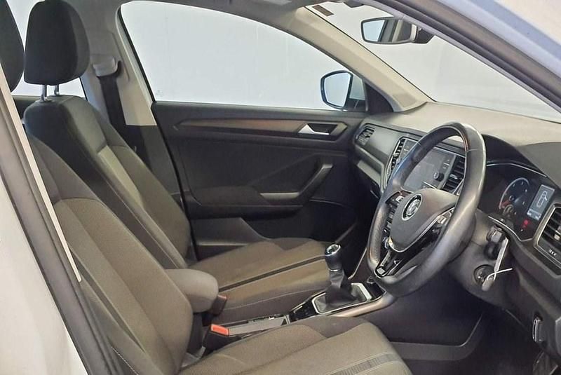 Used VW T-Roc Edition 115 HP (84 kW) 2018 White SUV