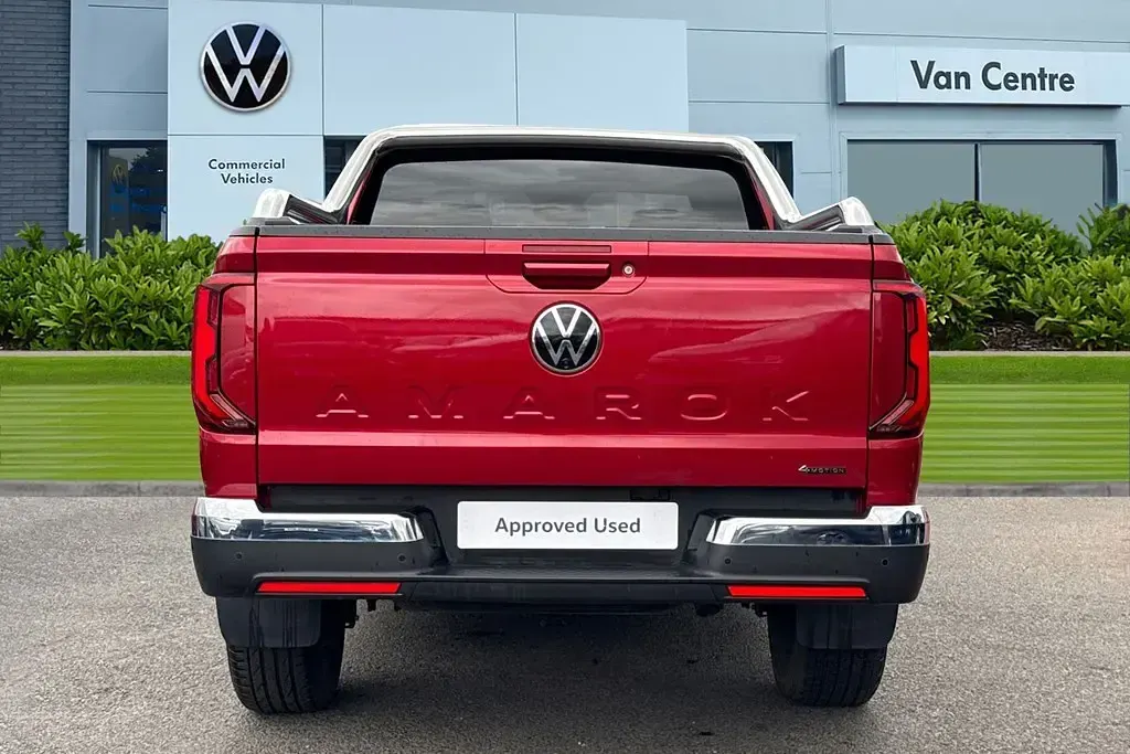 Used VW Amarok Style 202 HP (148 kW) 2024 Red Pickup