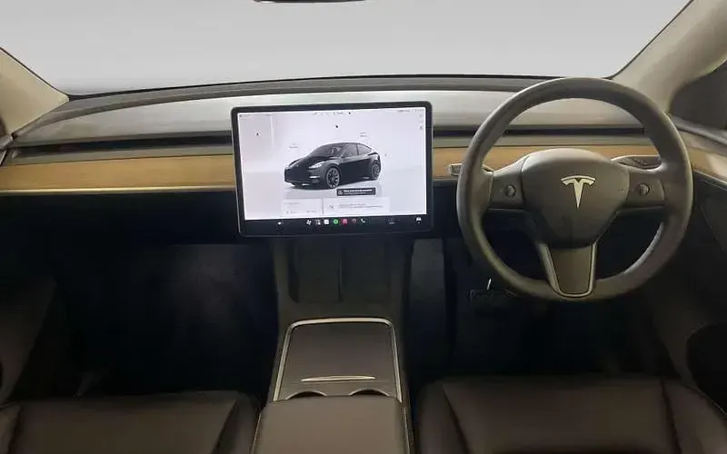 Used Tesla Model Y Long Range AWD 286 kW (389 HP) 2025 SUV