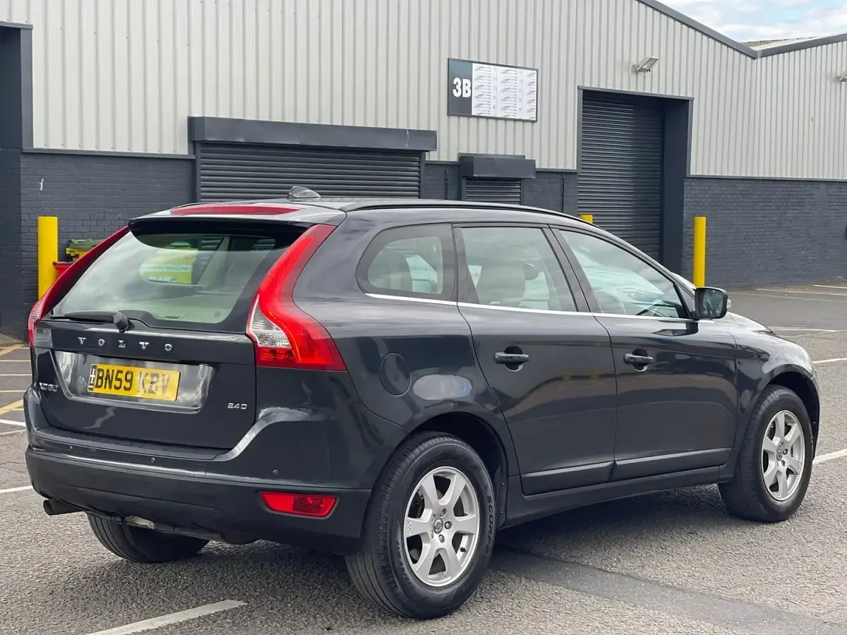 Used Volvo XC60 2010 Grey SUV