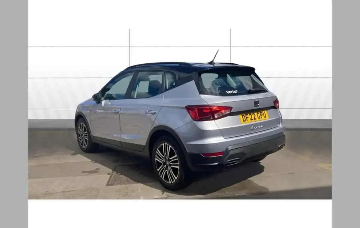 Used Seat Arona SE Technology 94 HP (69 kW) 2022 Silver SUV